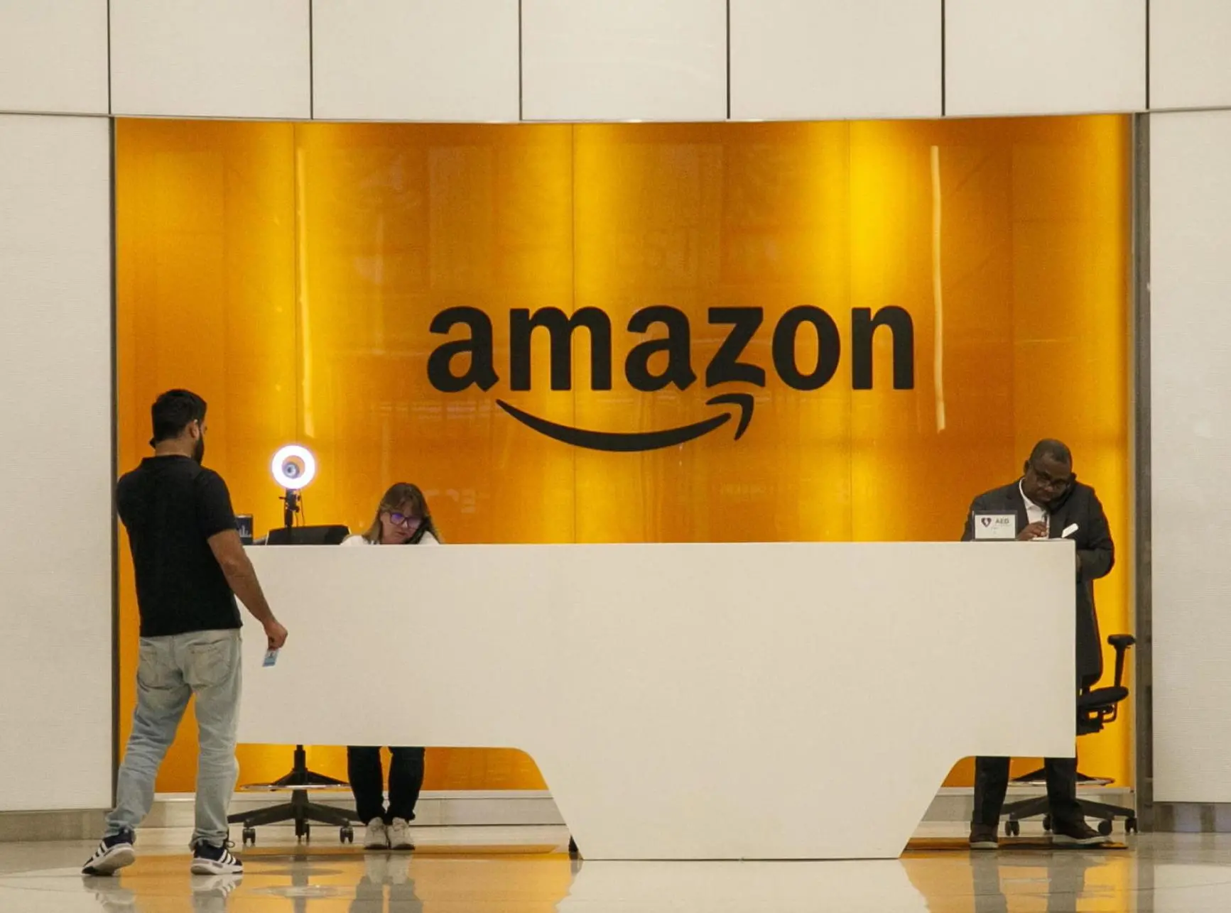 Amazon assume. Richiesti due profili