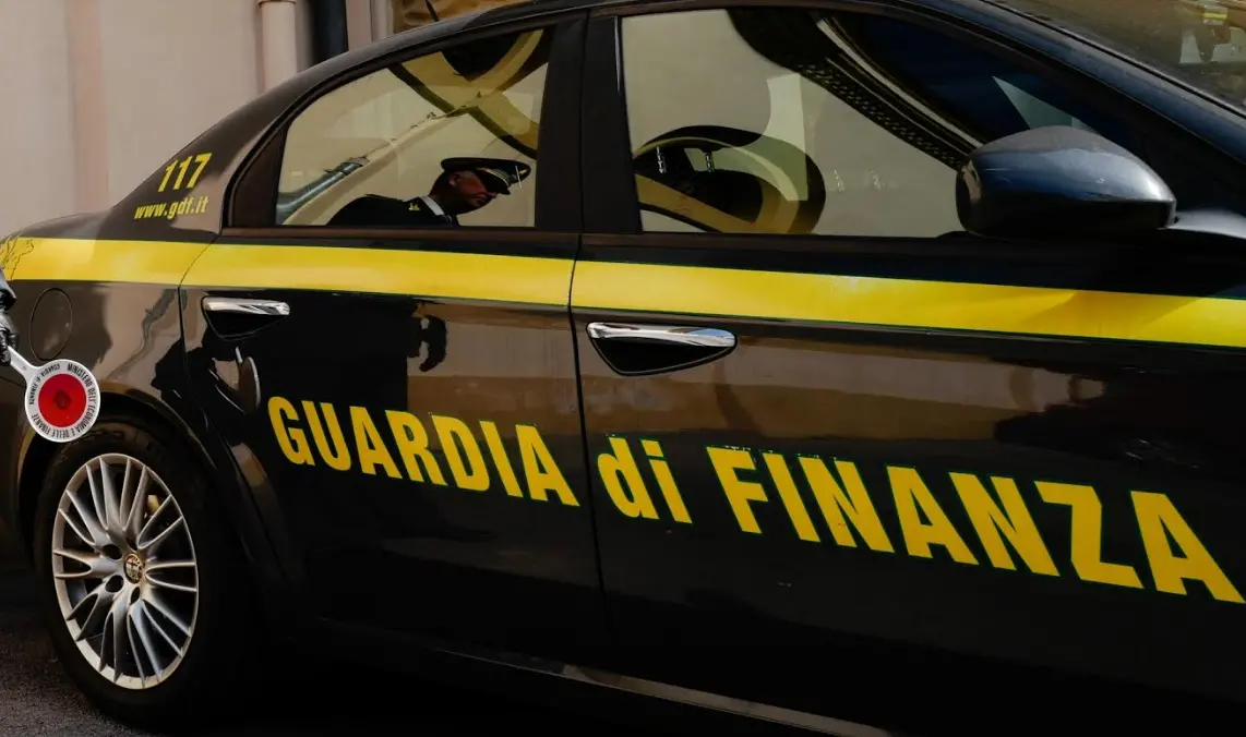 Maxi sequestro di Natale: a Grosseto le fiamme gialle confiscano oltre 110.000 prodotti