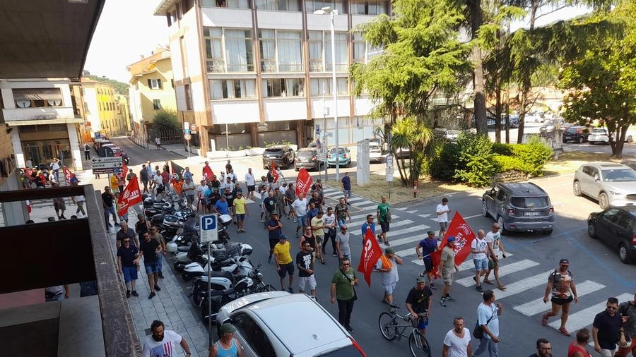 Carrara, quarto giorno di sciopero dei cavatori