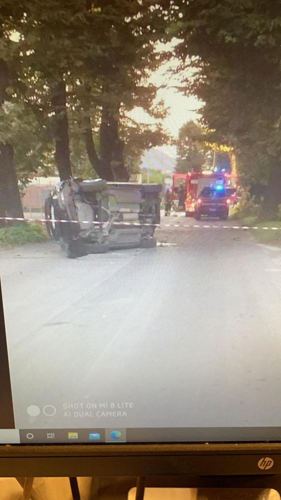 Tragedia All'alba, Auto Sbanda E Si Schianta Contro Un Albero: Morto Un ...