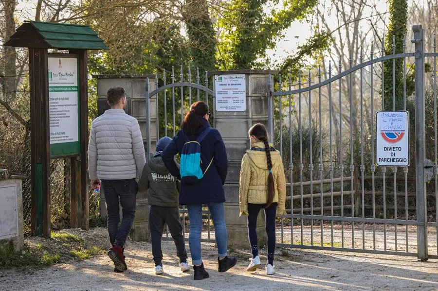 Campi, influenza aviaria al parco Chico Mendes: scongiurato l'abbattimento dei volatili