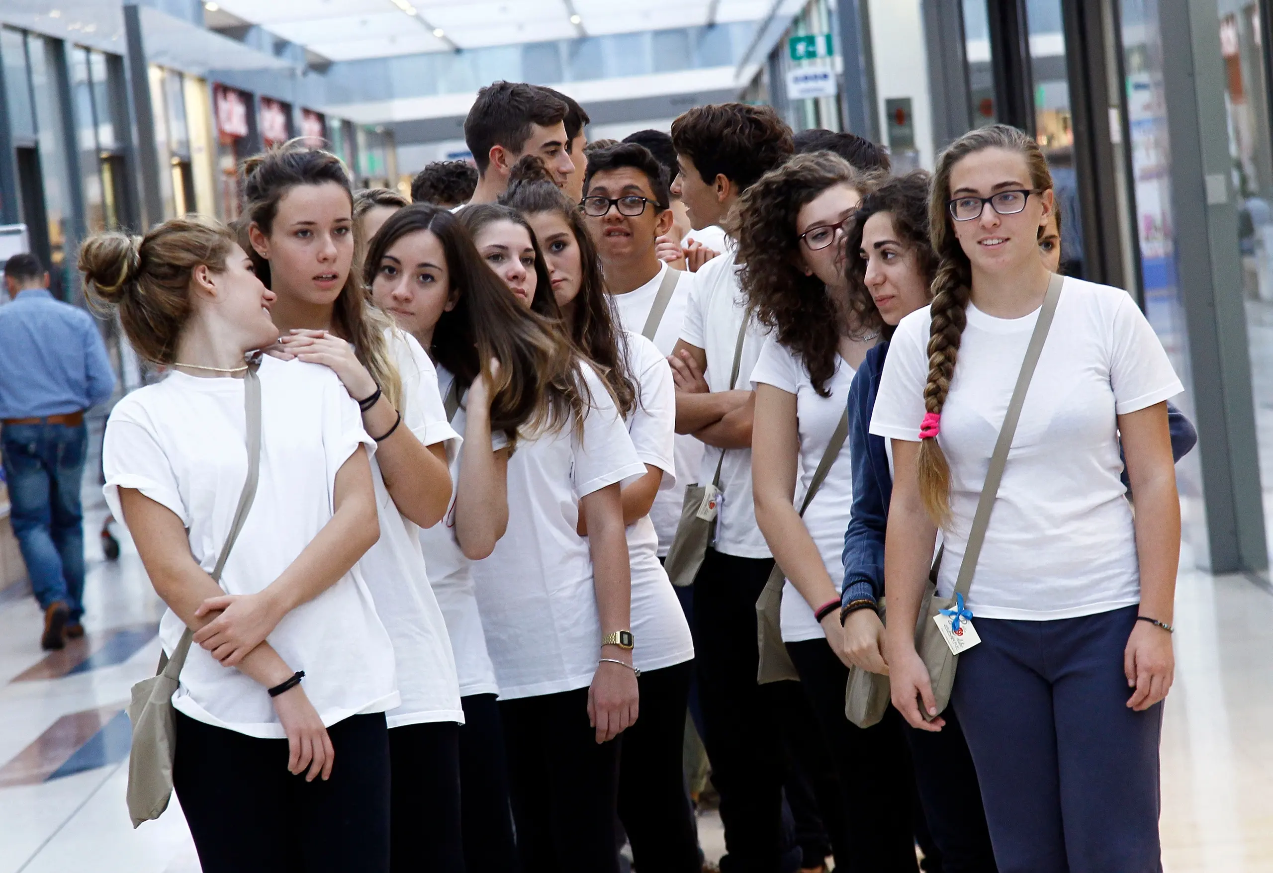 Giornata mondiale contro l'obesità, il flash mob dedicato al 14enne seviziato a Napoli