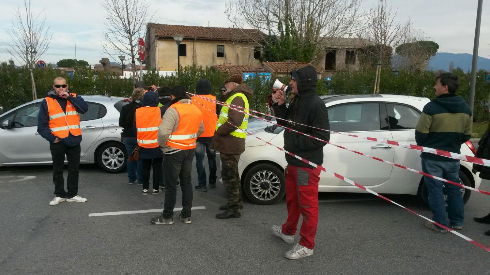 Aeroporto: Protesta Dei Lavoratori Dell'autonoleggio