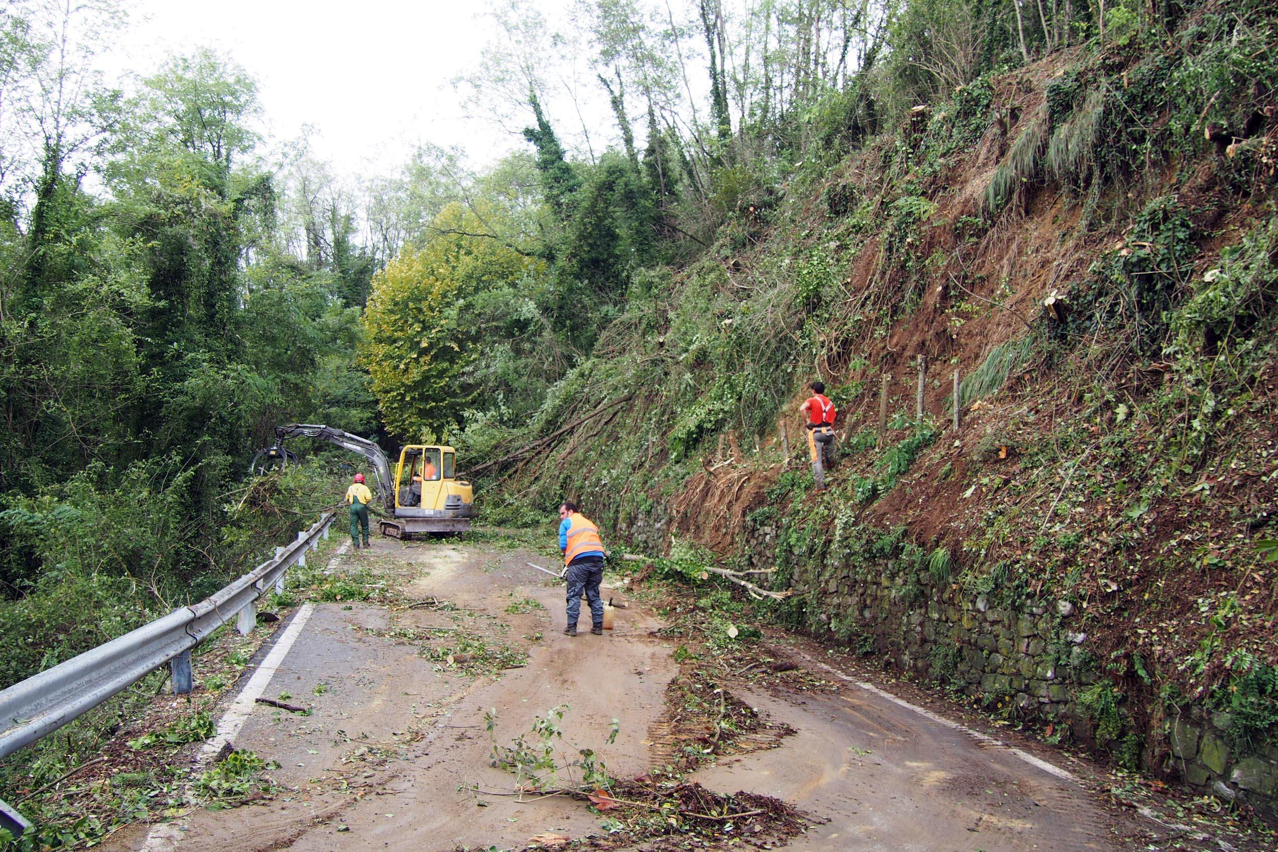 Tetti Scoperchiati E Frane Gravi Danni In Garfagnana E Valle Del Serchio Per Il Maltempo