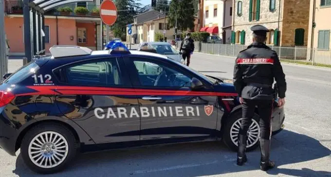 Ruba 2000mila euro di gratta e vinci, denunciata