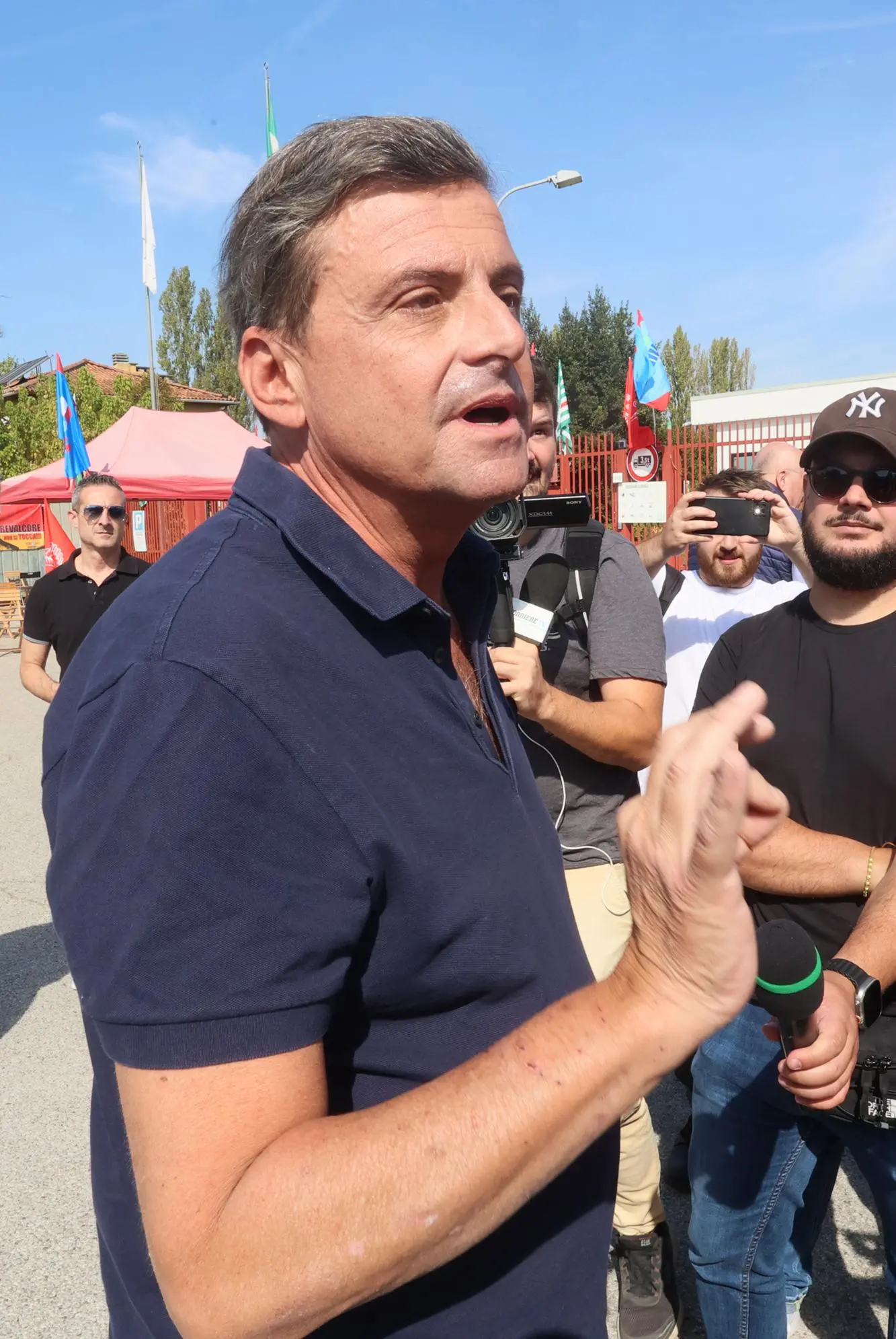 Il Pd riunisce i segretari di circolo a Firenze: Carlo Calenda incontra Nardella e Fossi