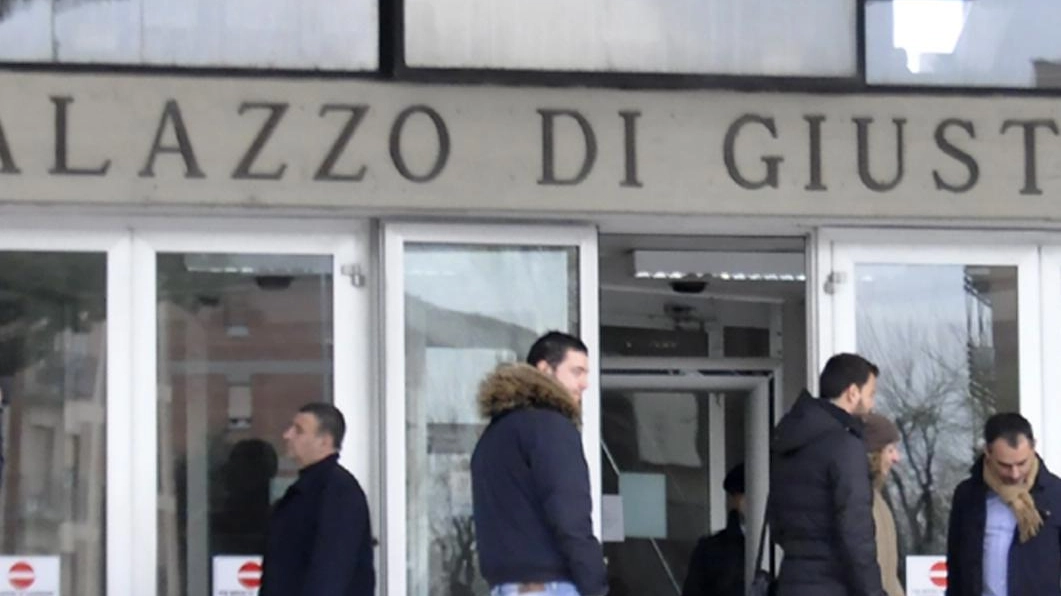 Uomo condannato per maltrattamenti e violenza sulla compagna