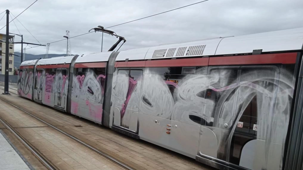 Nuovi Autori - INTERNO DI UN TRAM