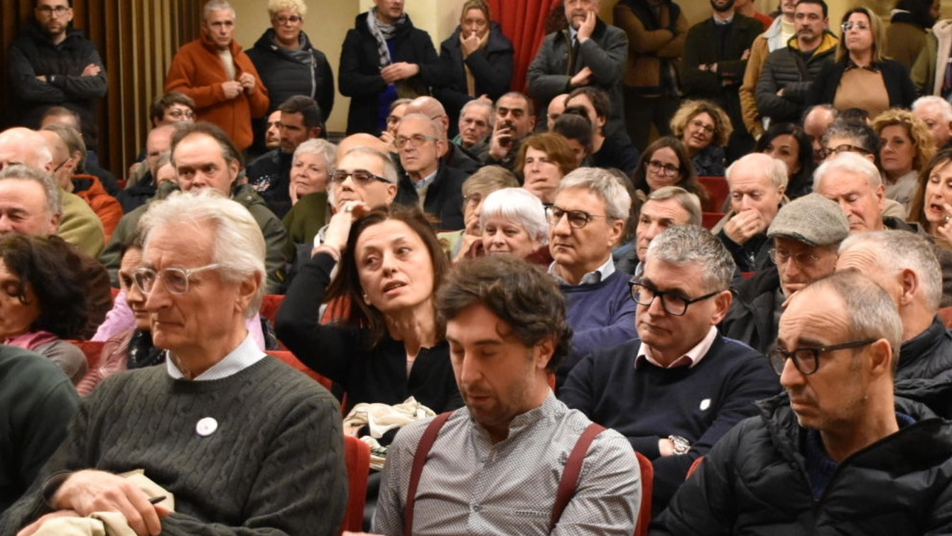 L’assemblea pubblica al "Salvini"