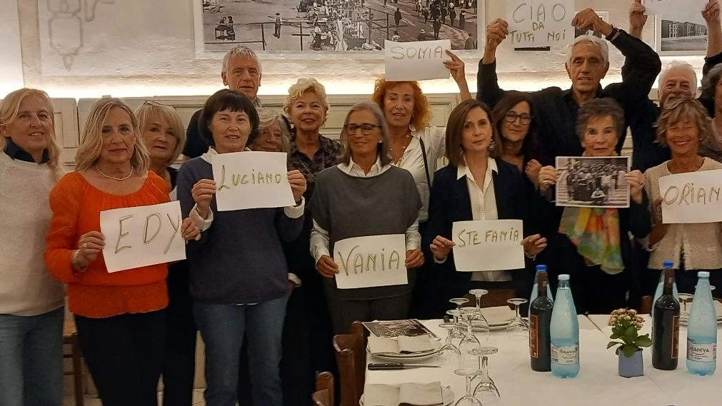 Ritrovarsi a 50 anni dal diploma. Festa con prof della 5A Dagomari