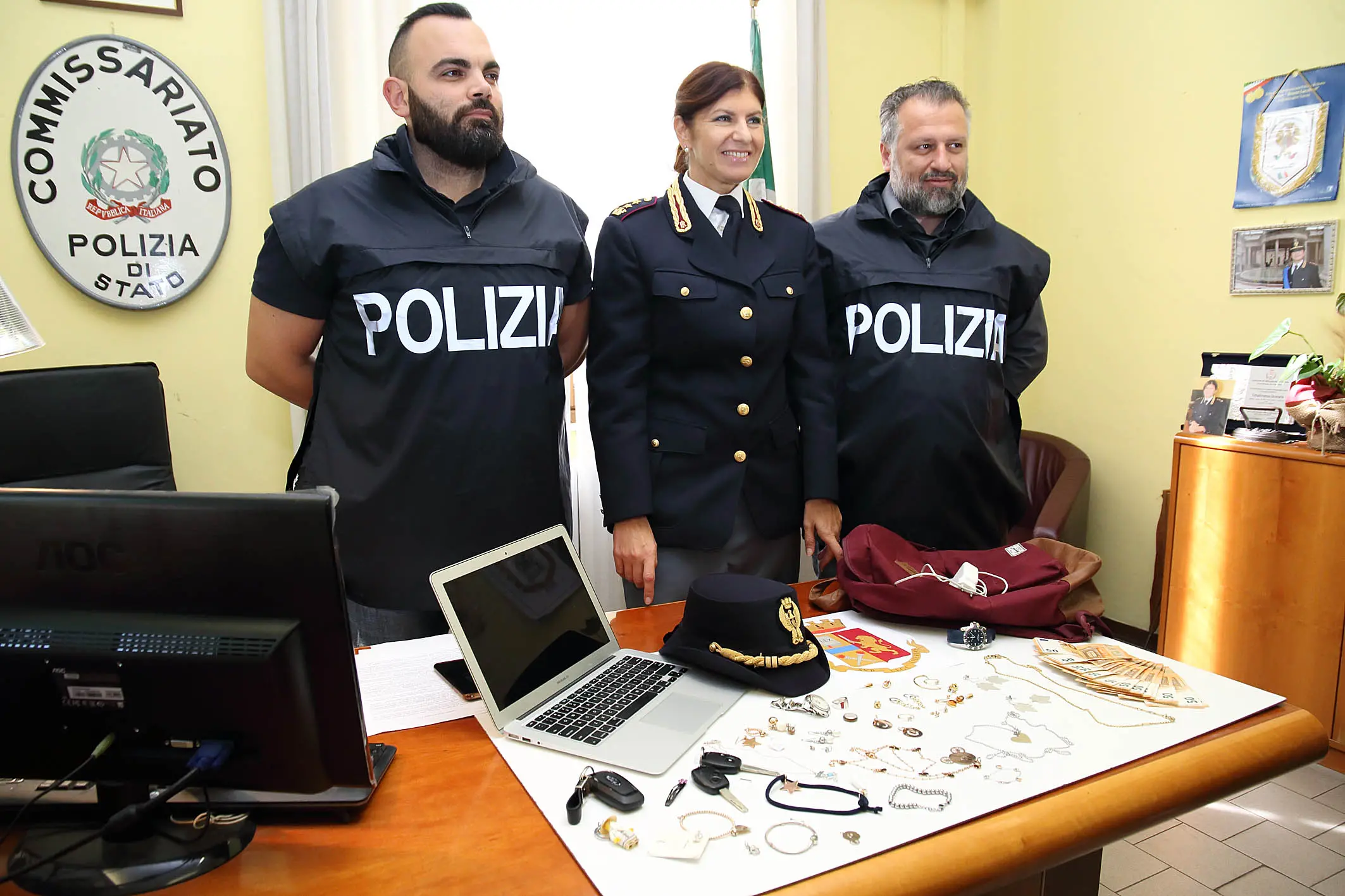 Polizia e vigili urbani, blitz al campo nomadi abusivo