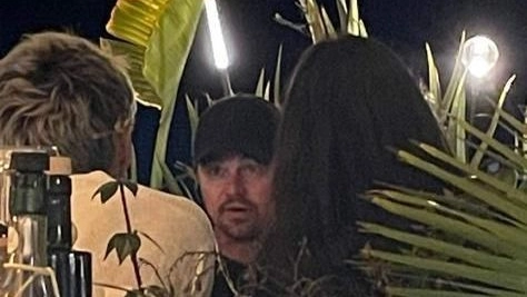 Il celebre attore Leonardo DiCaprio durante la cena al ristorante "Maitò"