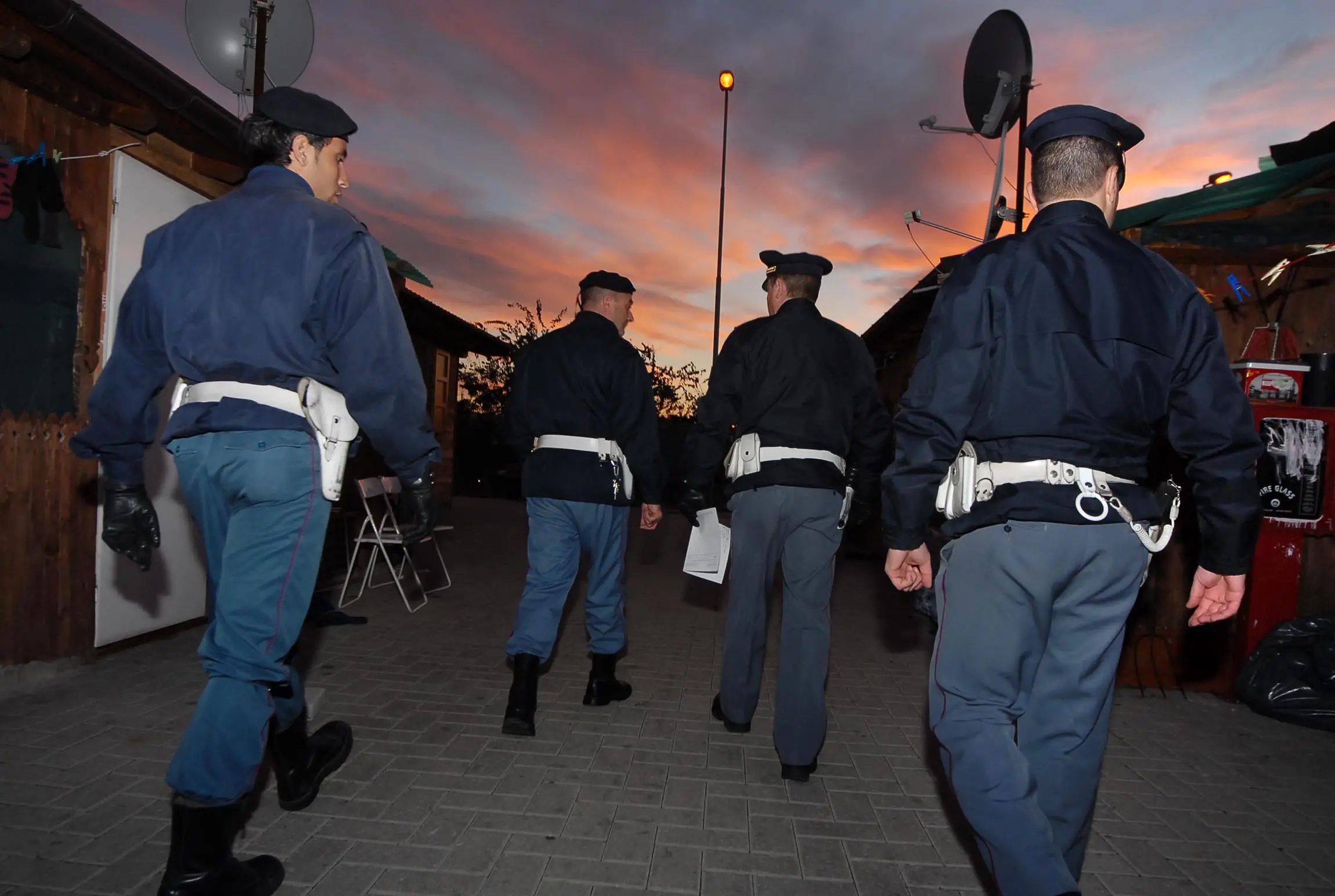 "Vogliamo più ordine e sicurezza". Via Garibaldi chiede aiuto alle istituzioni