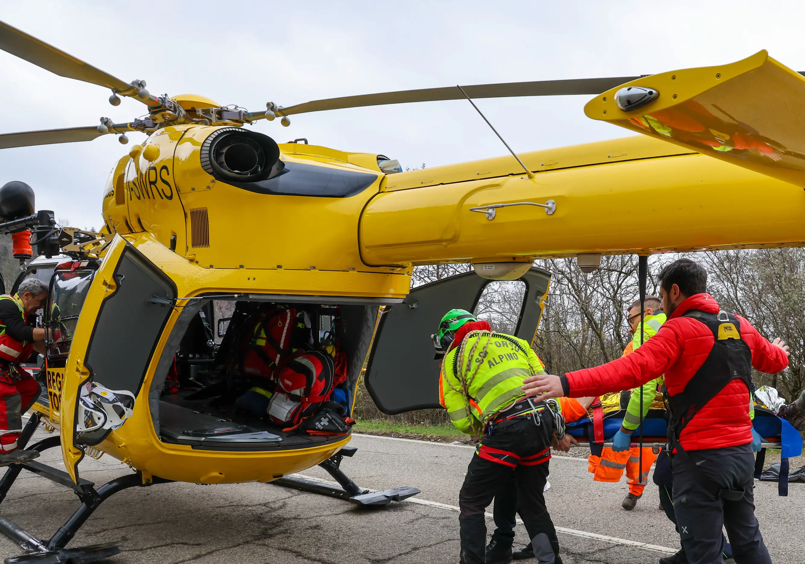 Grave incidente alle porte di Arezzo tre feriti in codice rosso