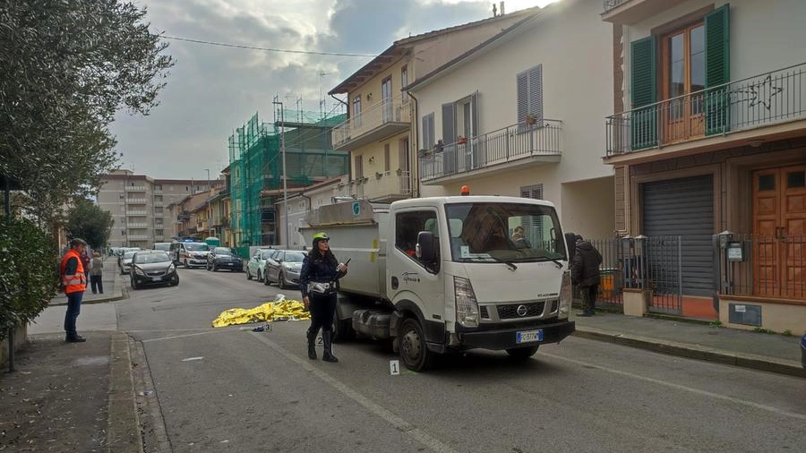 Prato, incidente mortale a Chiesanuova (Foto Attalmi)