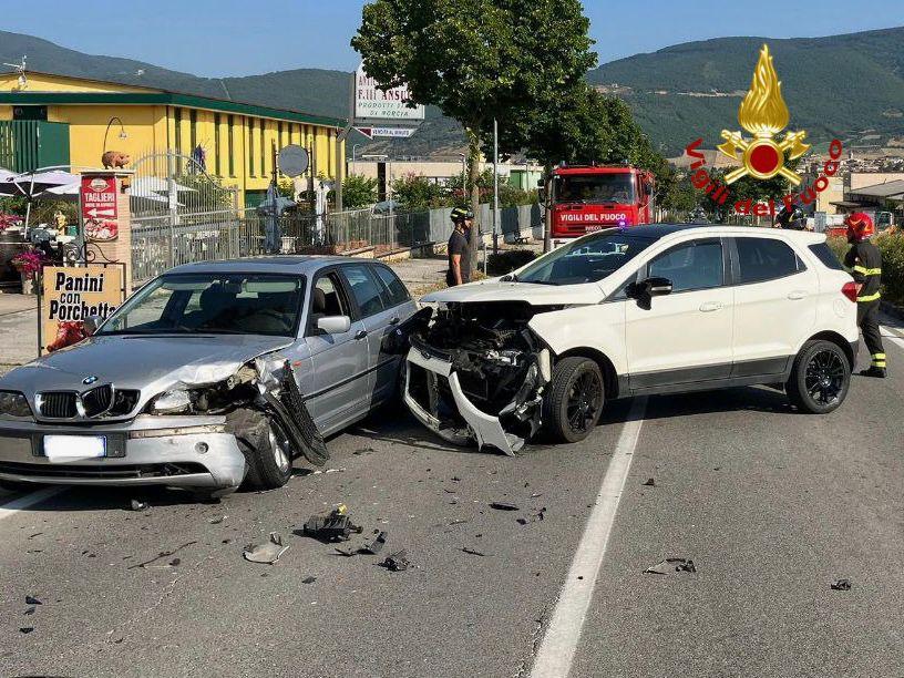 Norcia Scontro Fra Due Auto Sulla Tre Valli