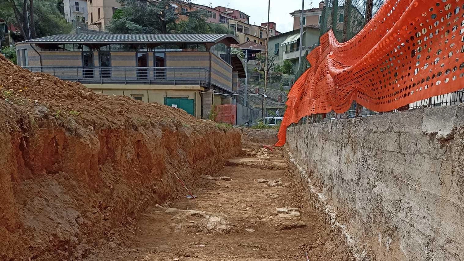 Mura romane scoperte a Fezzano  "I resti di un grande complesso  Apriremo il cantiere al pubblico"