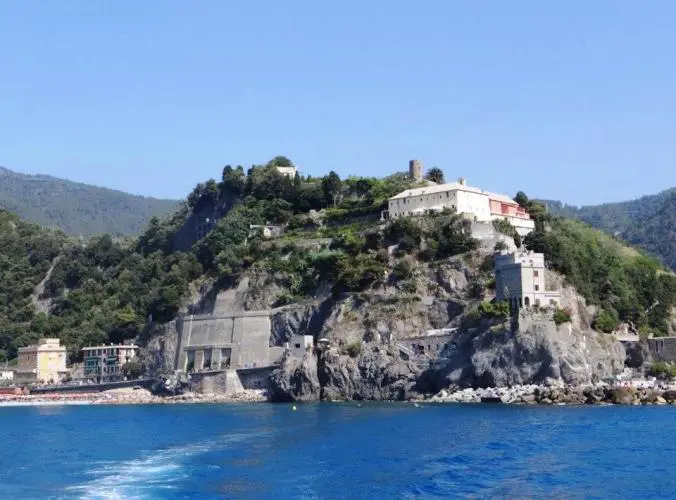 Muore in mare alle Cinque Terre