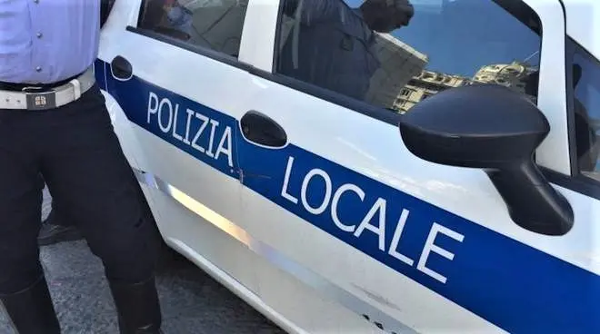 Monopattini e bici nella galleria Spallanzani: multati dalla municipale