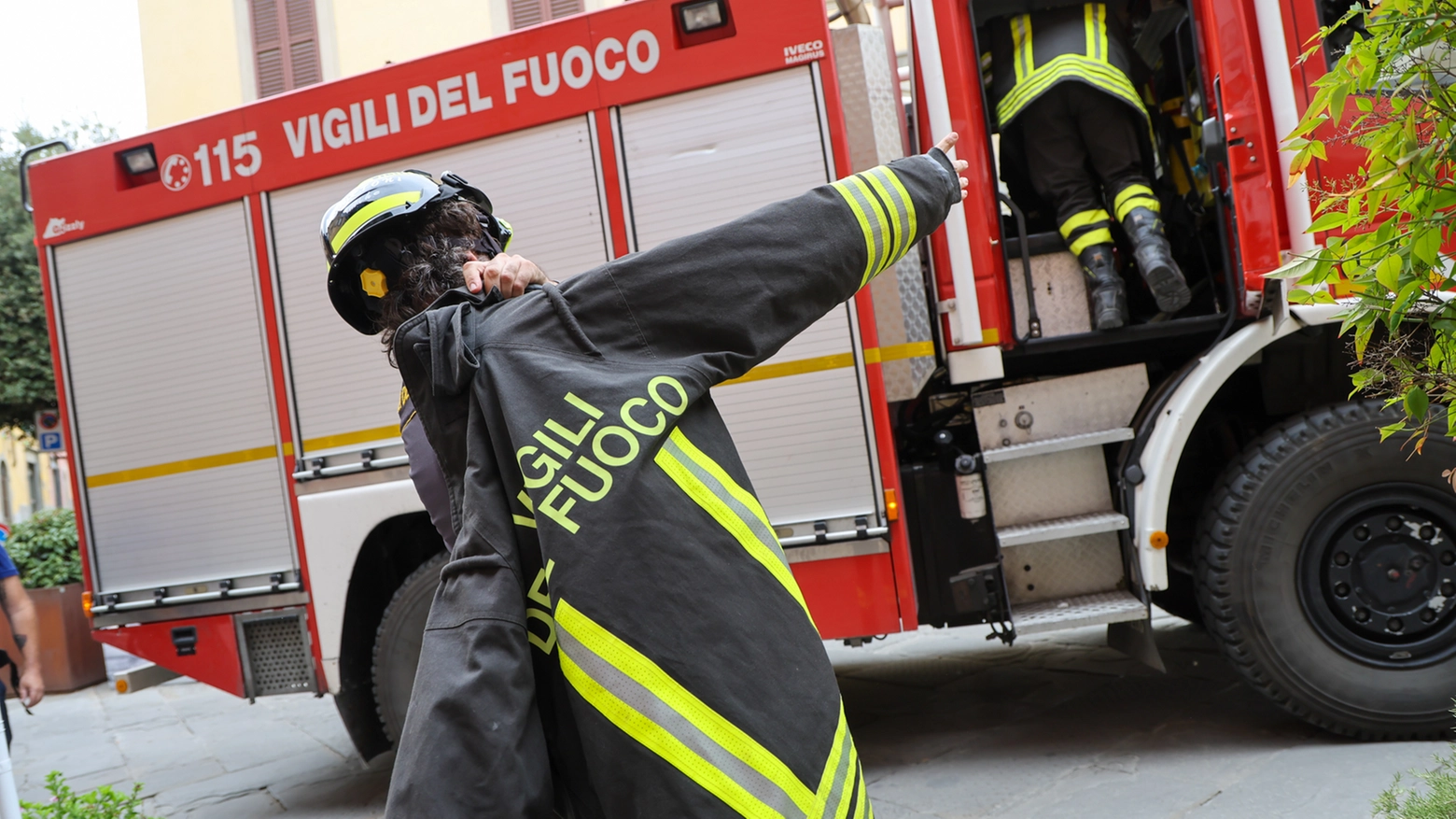 Vigili del fuoco a Marradi dopo il terremoto (Foto Germogli)