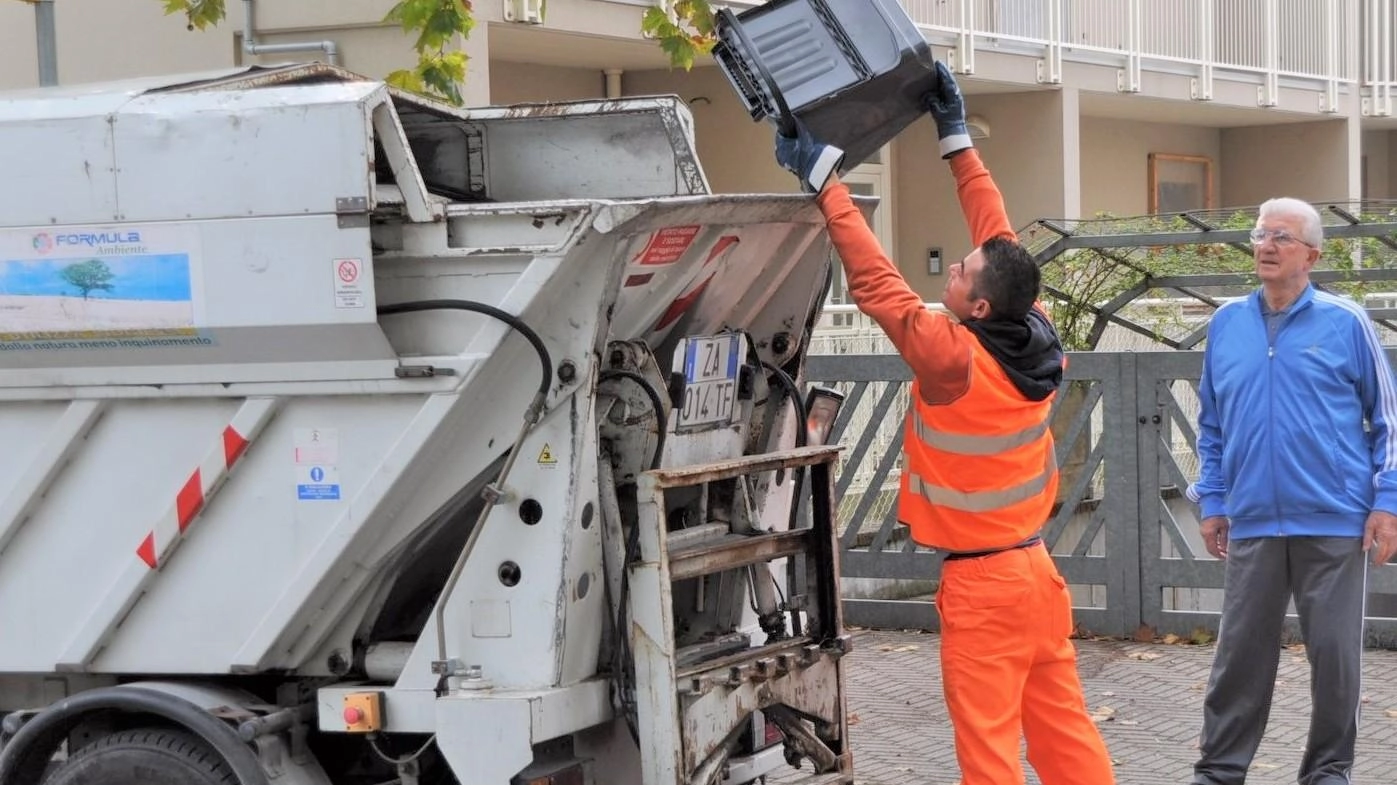 Guerra tra Sea e Comune. Ora l’azienda dei rifiuti chiede una somma più alta