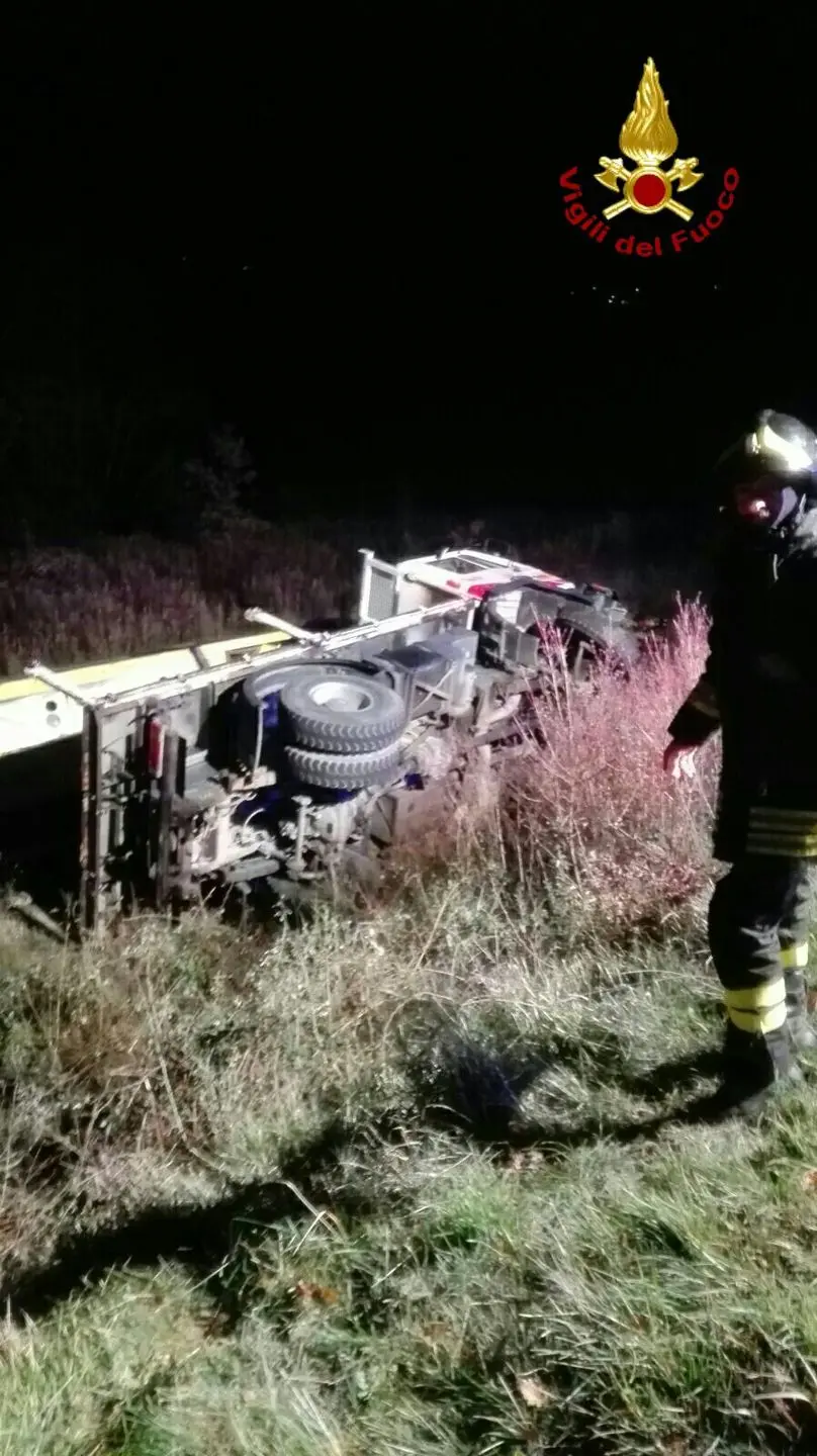 Schianto muore bimbo di 4 anni mamma ferita. Lutto spente le