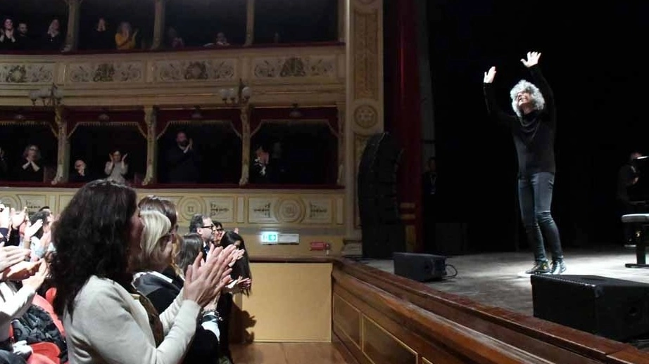 Giovanni Allevi a Massa: “L’entusiasmo di tornare. Amo molto questo teatro”