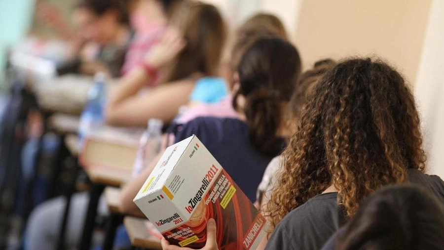 Studenti delle superiori al primo giorno di maturità