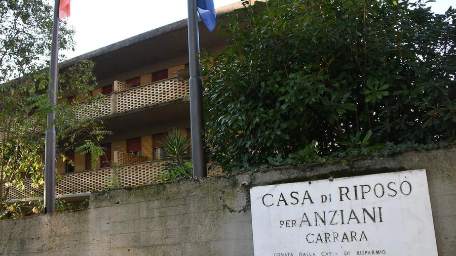 L'esterno della casa di riposo