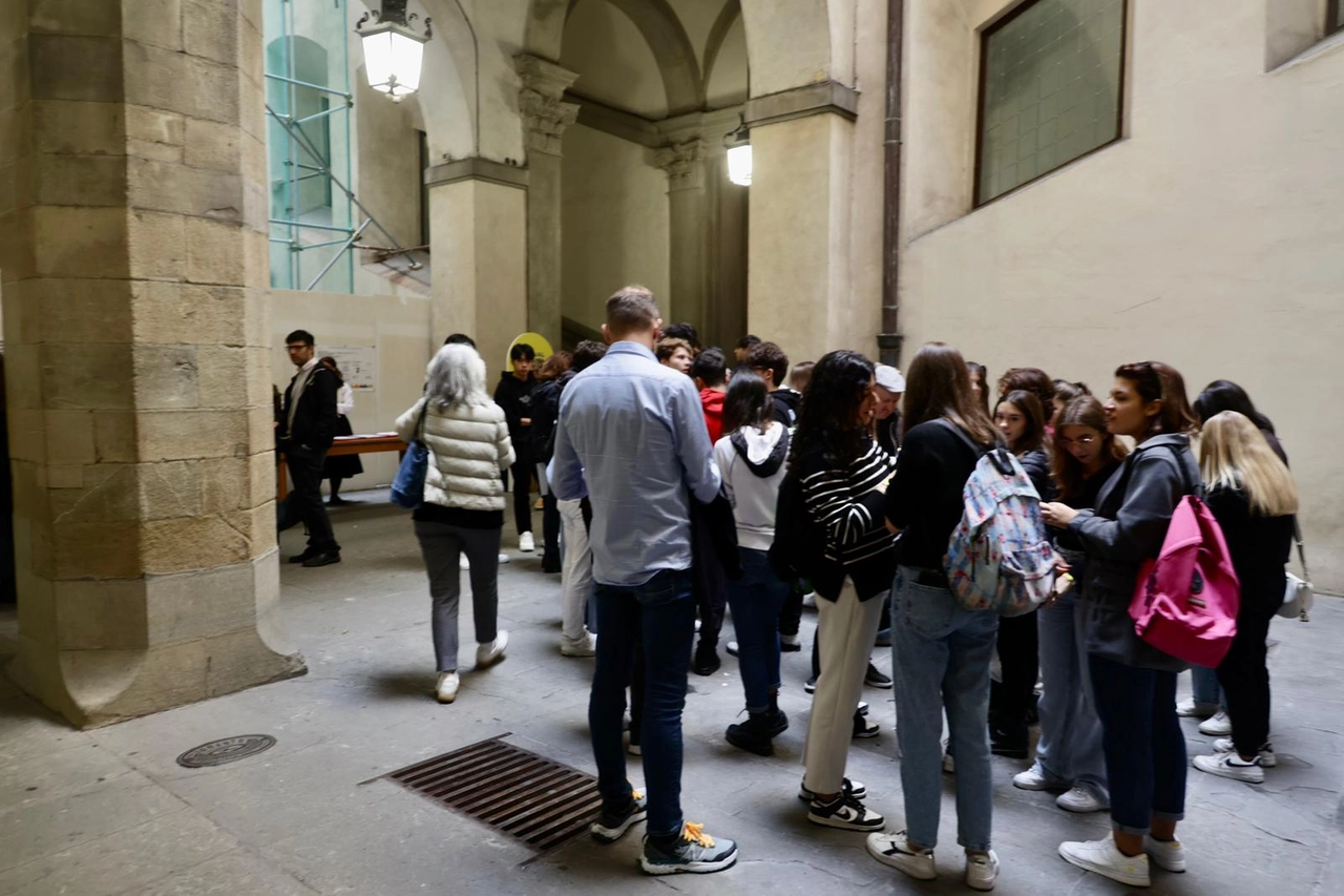 L'ingresso al Festival di Luce (New Press Photo)