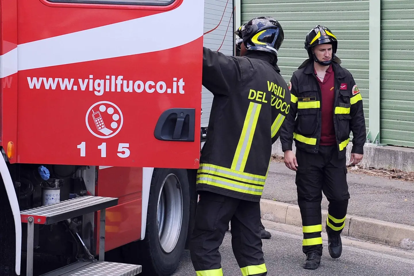 Incendio all'azienda Revet