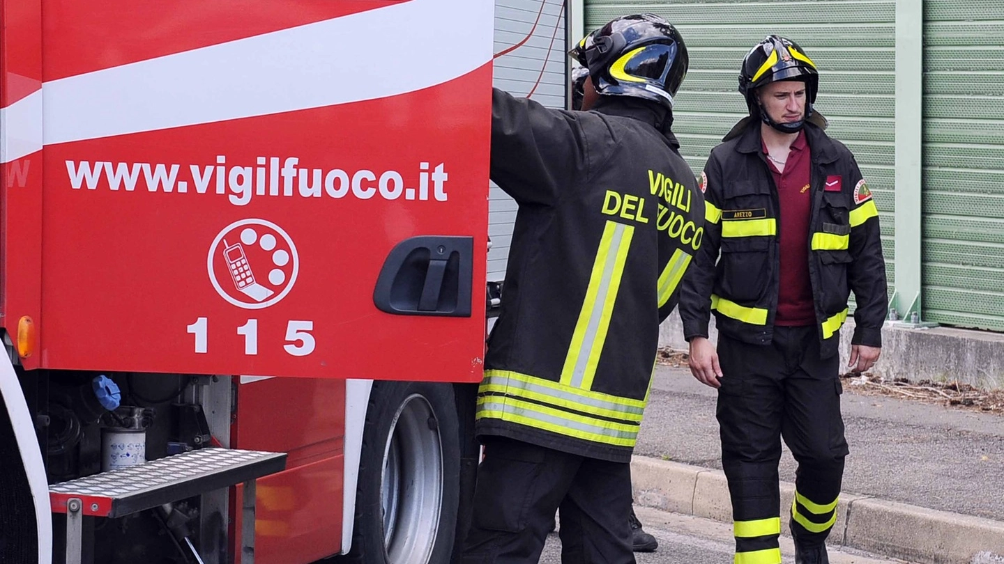 Vigili del fuoco al lavoro