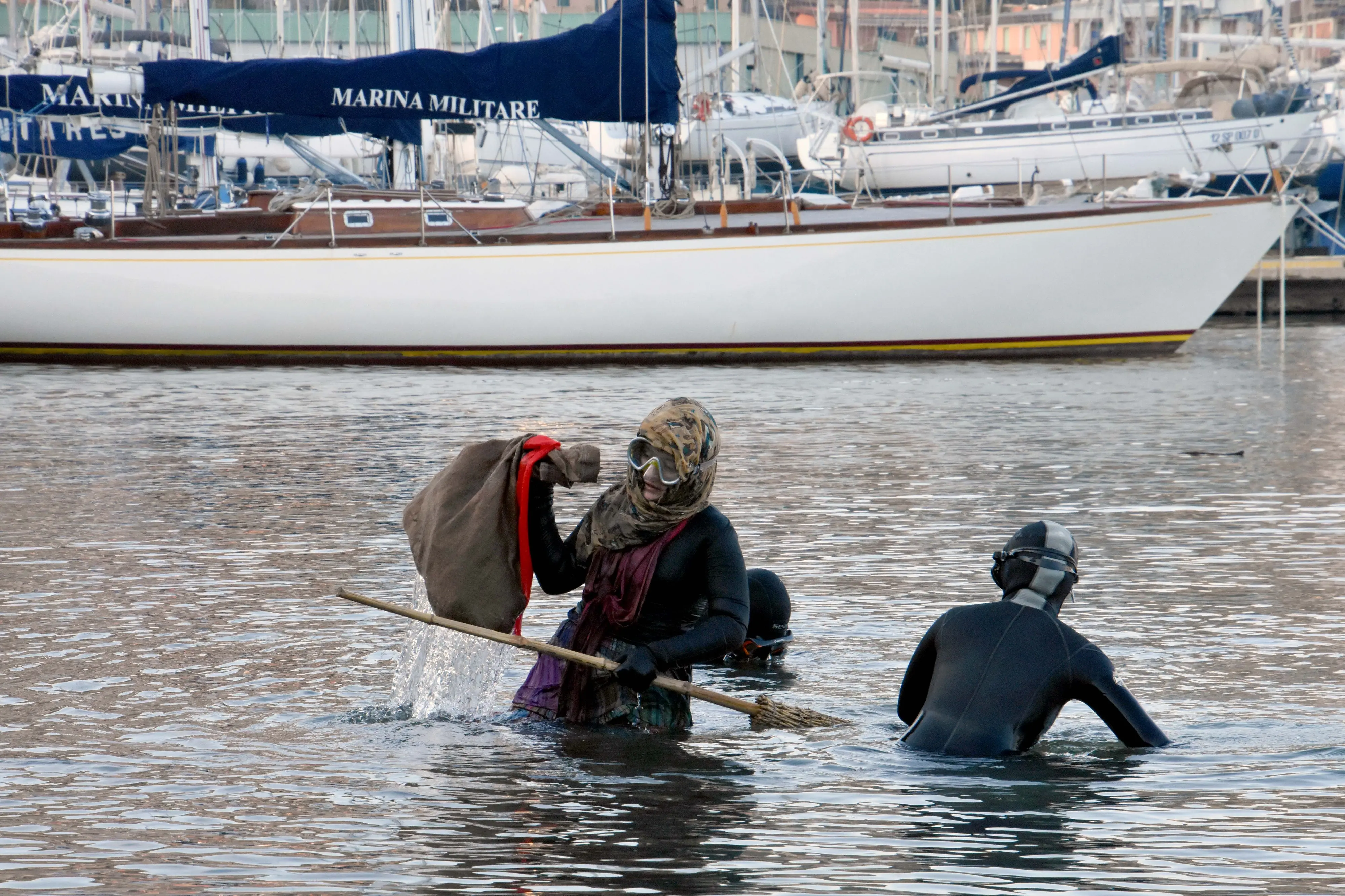 La ‘vecchietta’ che viene dal mare