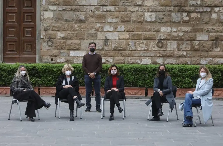 #Iomisiedo, a Firenze il flash mob di solidarietà per la presidente Von der Leyen