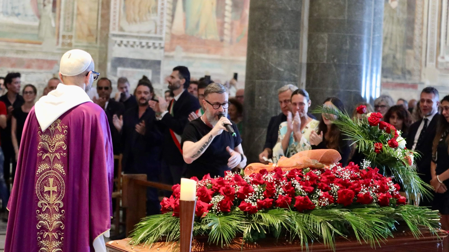 Un momento dei funerali di Francesco Nuti (New Press Photo)