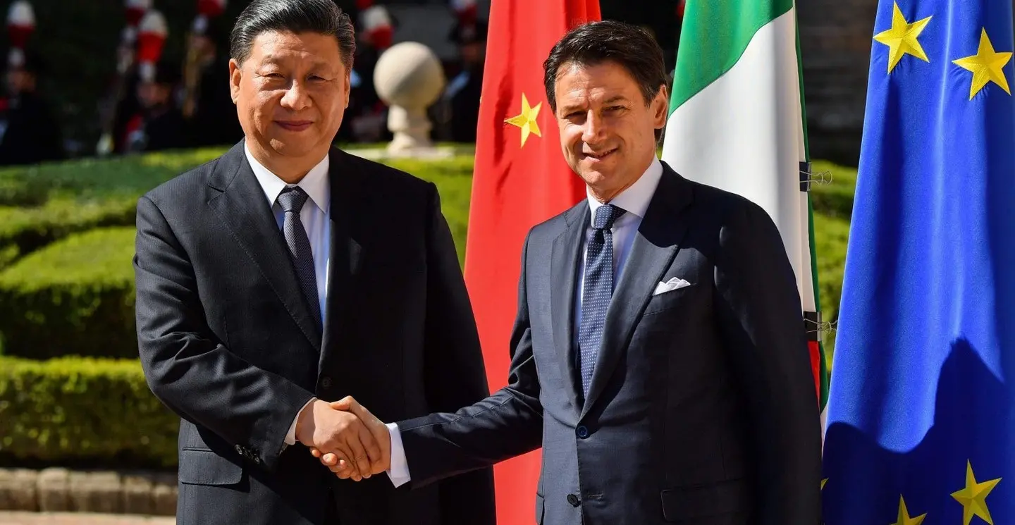 Conte vola da Xi Jinping e gli dona una bottiglia di Brunello