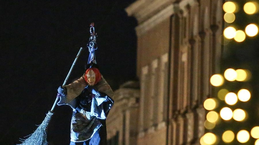 Umbria, tornano le befane dei vigili del fuoco: ecco dove