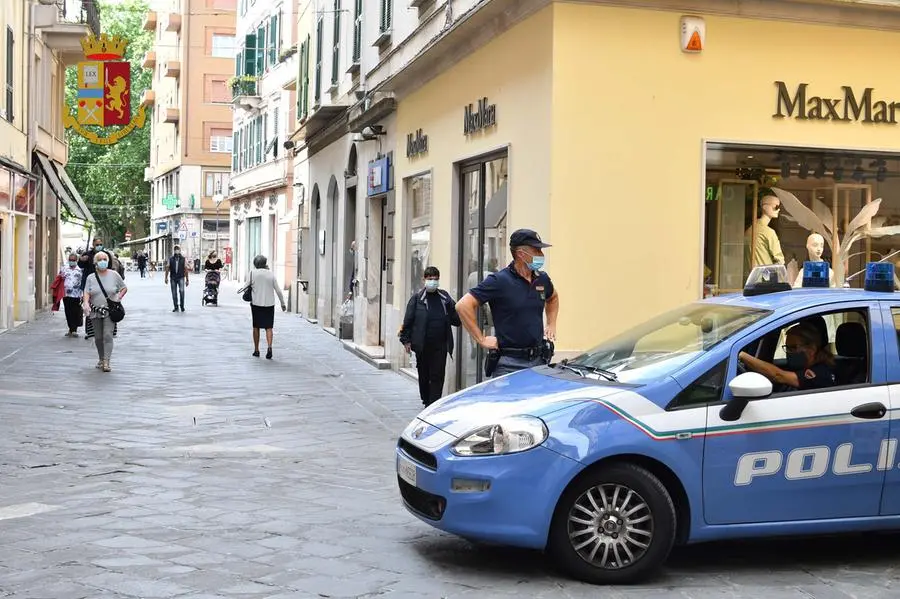 Ritrova il cellulare rubato con una app e la polizia denuncia una persona per ricettazione