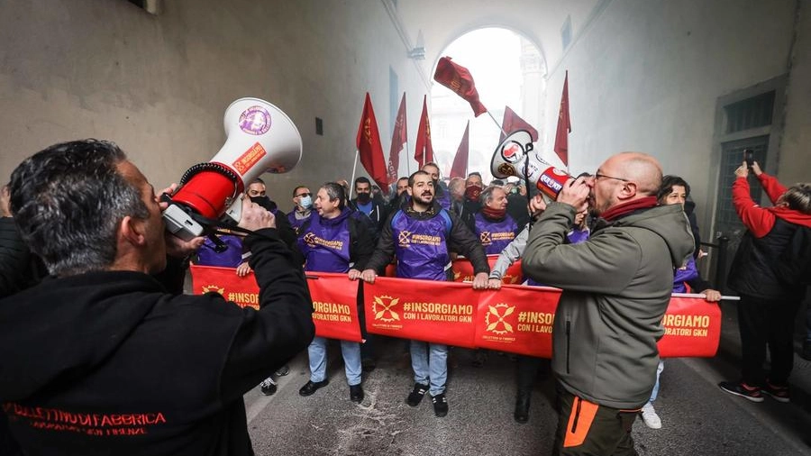 I lavoratori della Gkn (New Press Photo)