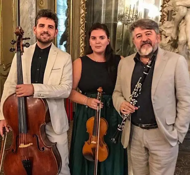 "Music & Wine", concerti nel chiostro