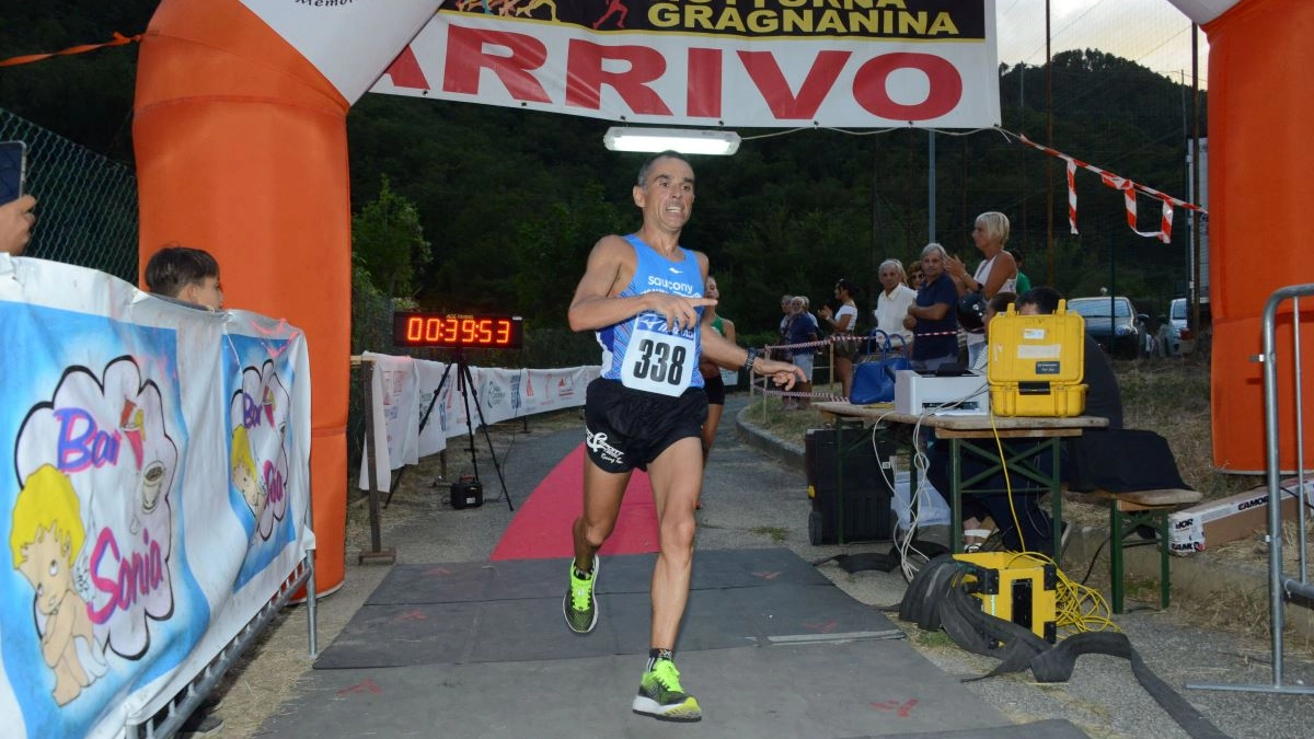 Notturna Gragnanina, il vincitore Dario Rognoni (foto Regalami un sorriso onlus)