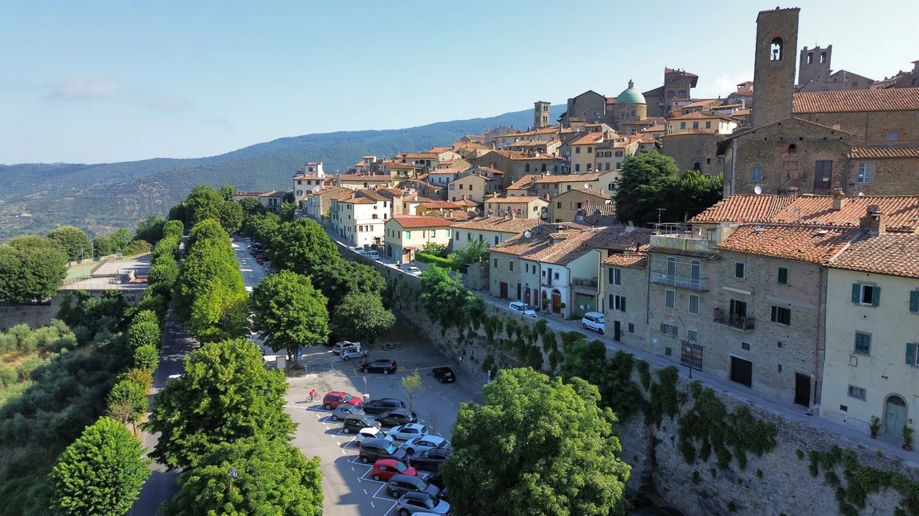 Cortona inaugurati i lavori di riqualificazione del parcheggio di via