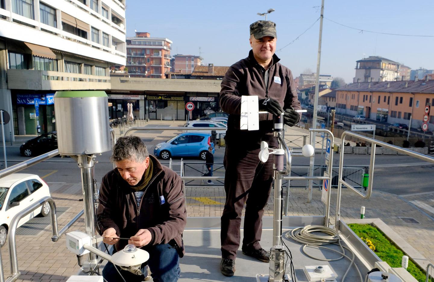 Assediati Dai Cattivi Odori Esposto E Raccolta Firme