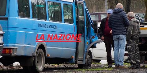 Incidente, Scuolabus Contro Il Muro, Tre Bambini E L'autista Feriti