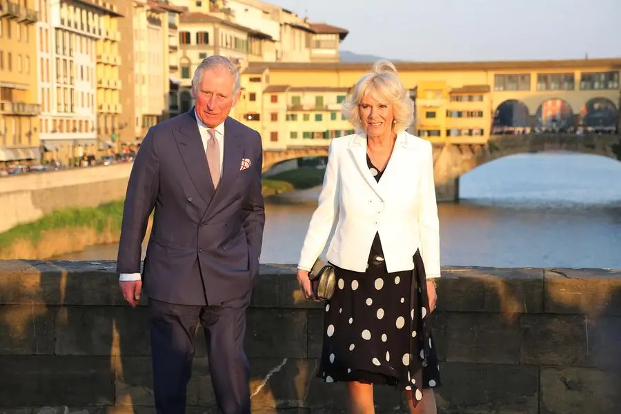 Carlo a Firenze, la visita con Camilla nel 2017 tra arte, natura e scherzi