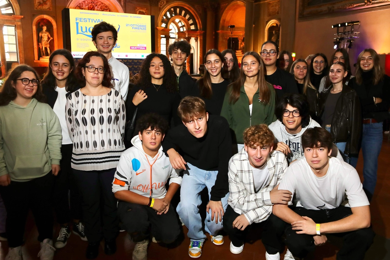 Studenti durante la festa di Luce! (New Press Photo)