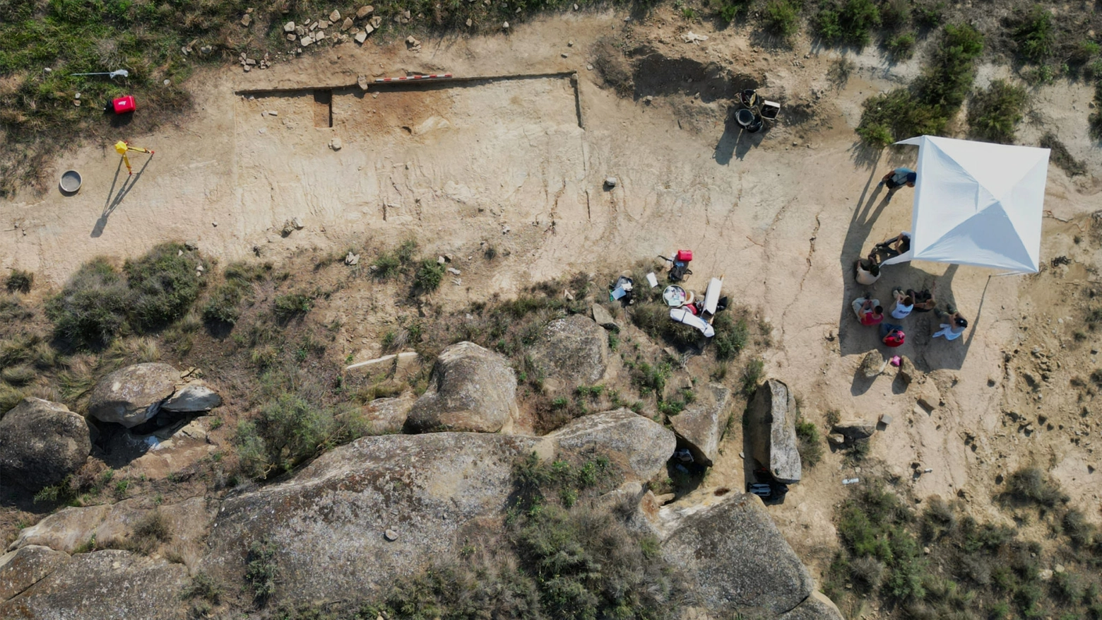 Gli archeologi al lavoro