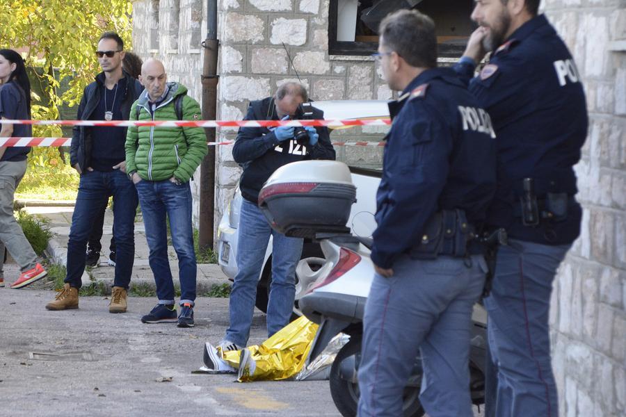 Trovata Morta Con Profonde Ferite Alla Testa: Lascia Due Bambini