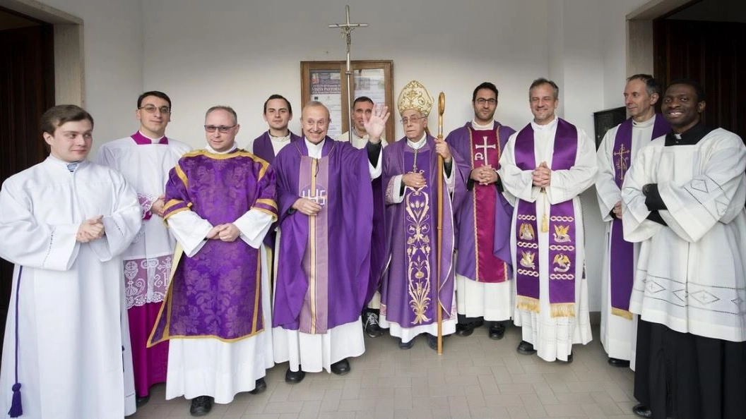  I due nuovi parroci del mulazzese in canonica insieme al vescovo e ai confratelli