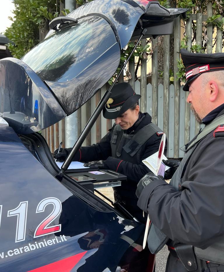 Due Etti Di Cocaina Nascosti Negli Slip. Arrestato, Picchia Un Carabiniere